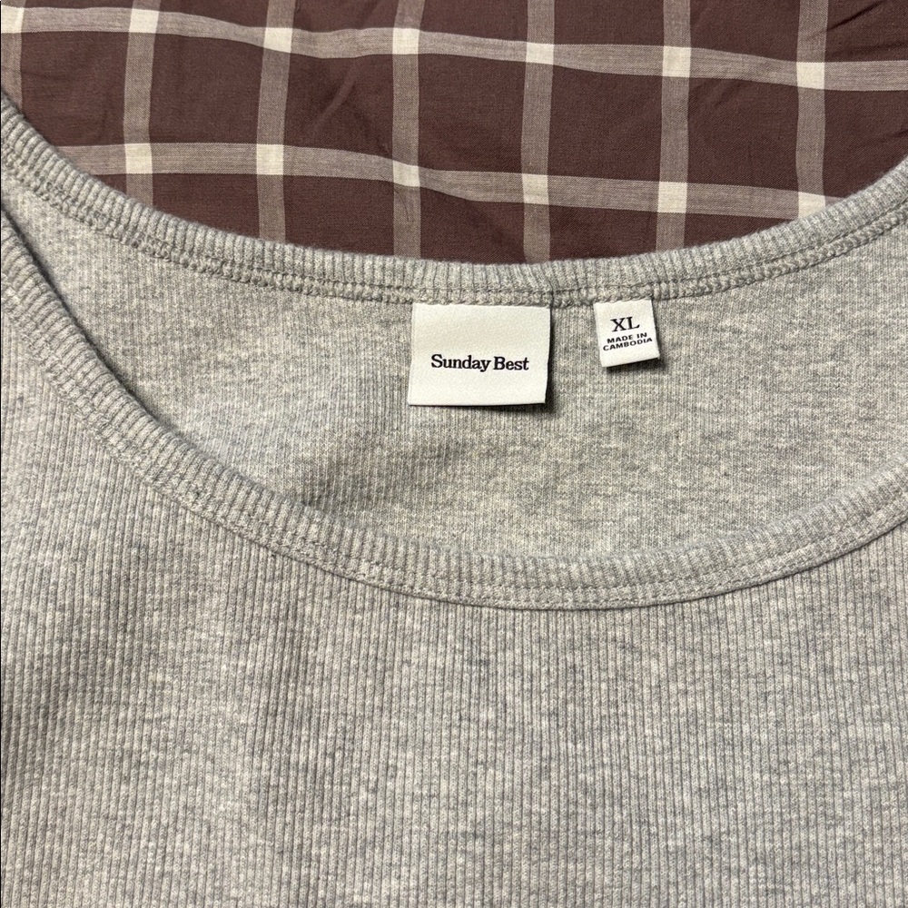 BNWT aritizia Sunday best Lundi cropped tank- XL - Picture 2 of 7